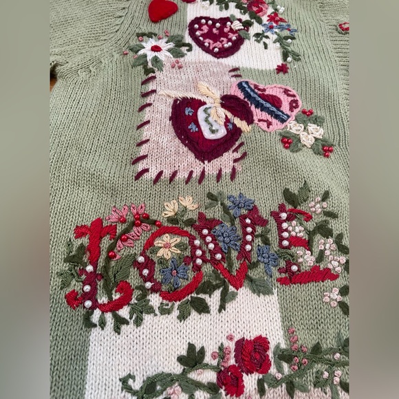 Women’s size small, embroidered, Valentine’s Day sweater, sage green - Picture 3 of 10